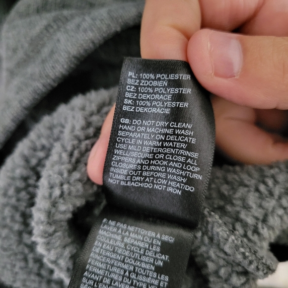 The North Face Men's Charcoal Quarter Zip-Up Sweater Size Small - Picture 5 of 6